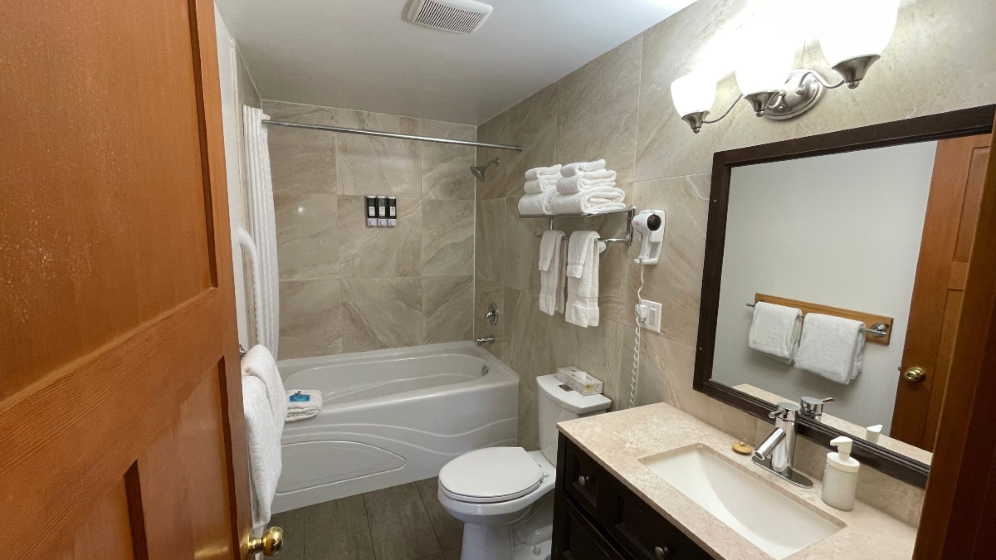 Bathroom Cabin 3