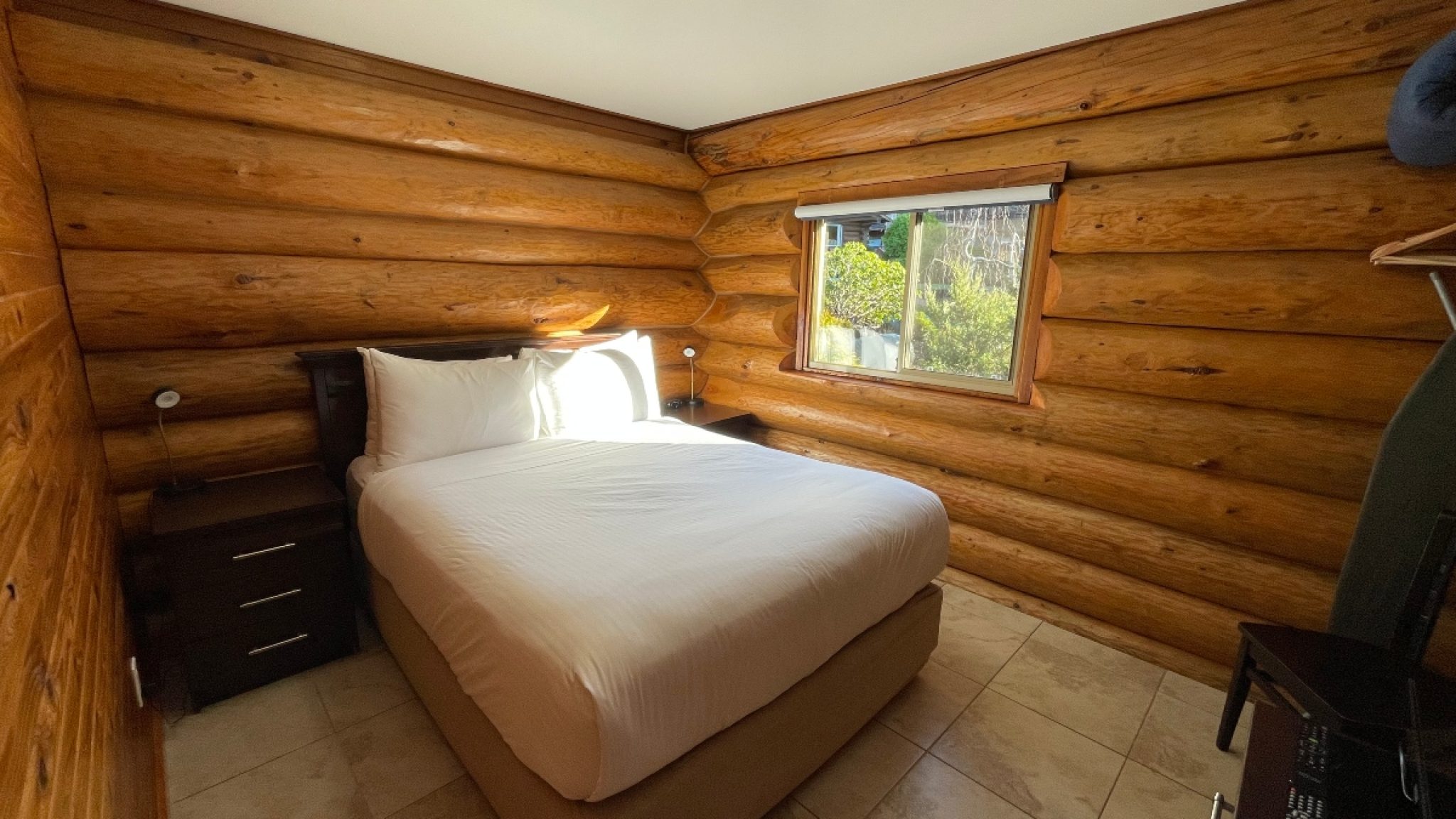 Bedroom 1 Cabin 18