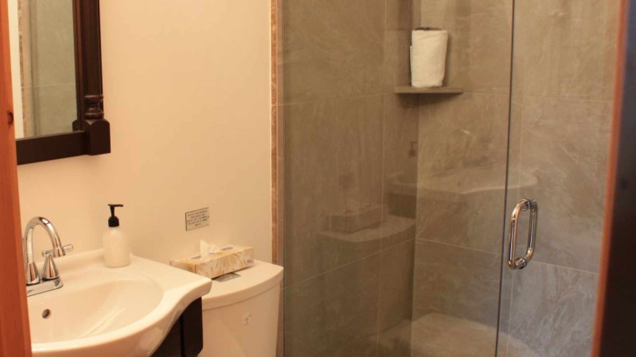C17 bathroom_1