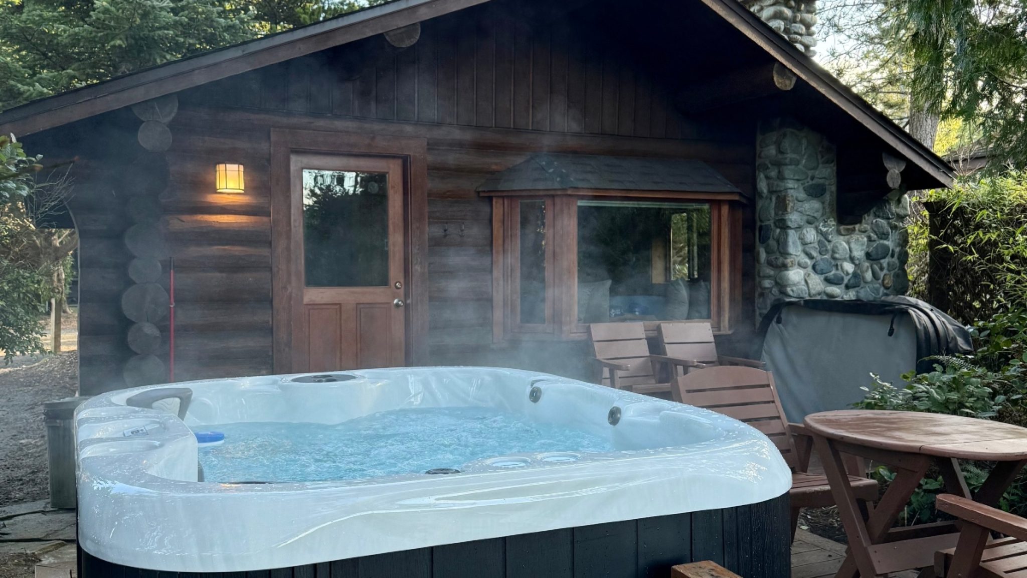 Cabin 4 Hot tub