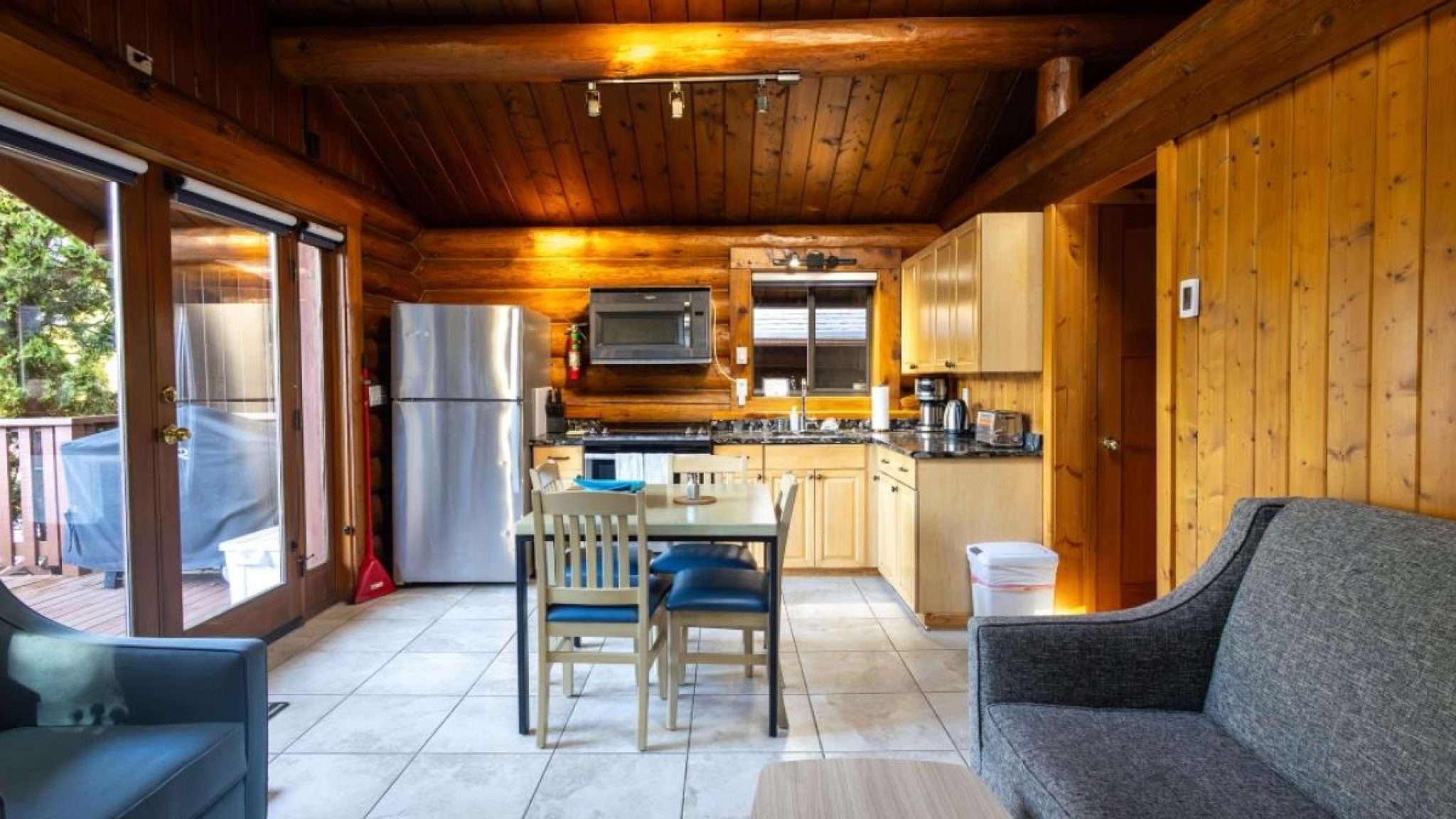 Cabin 7 Kitchen