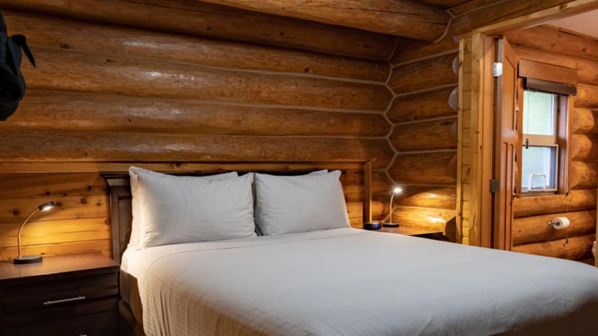 cabin12-bed1
