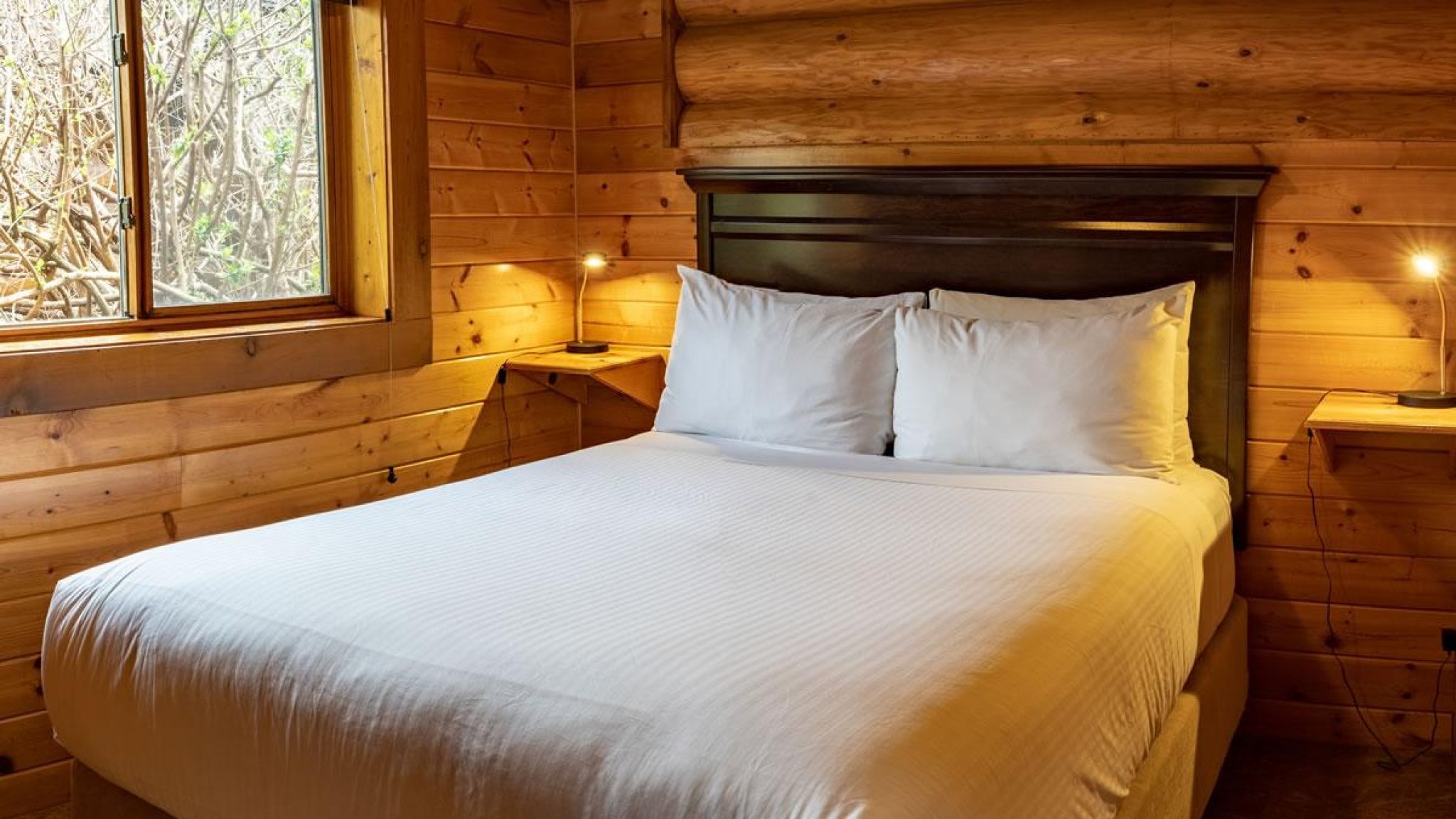 cabin14-bedroom