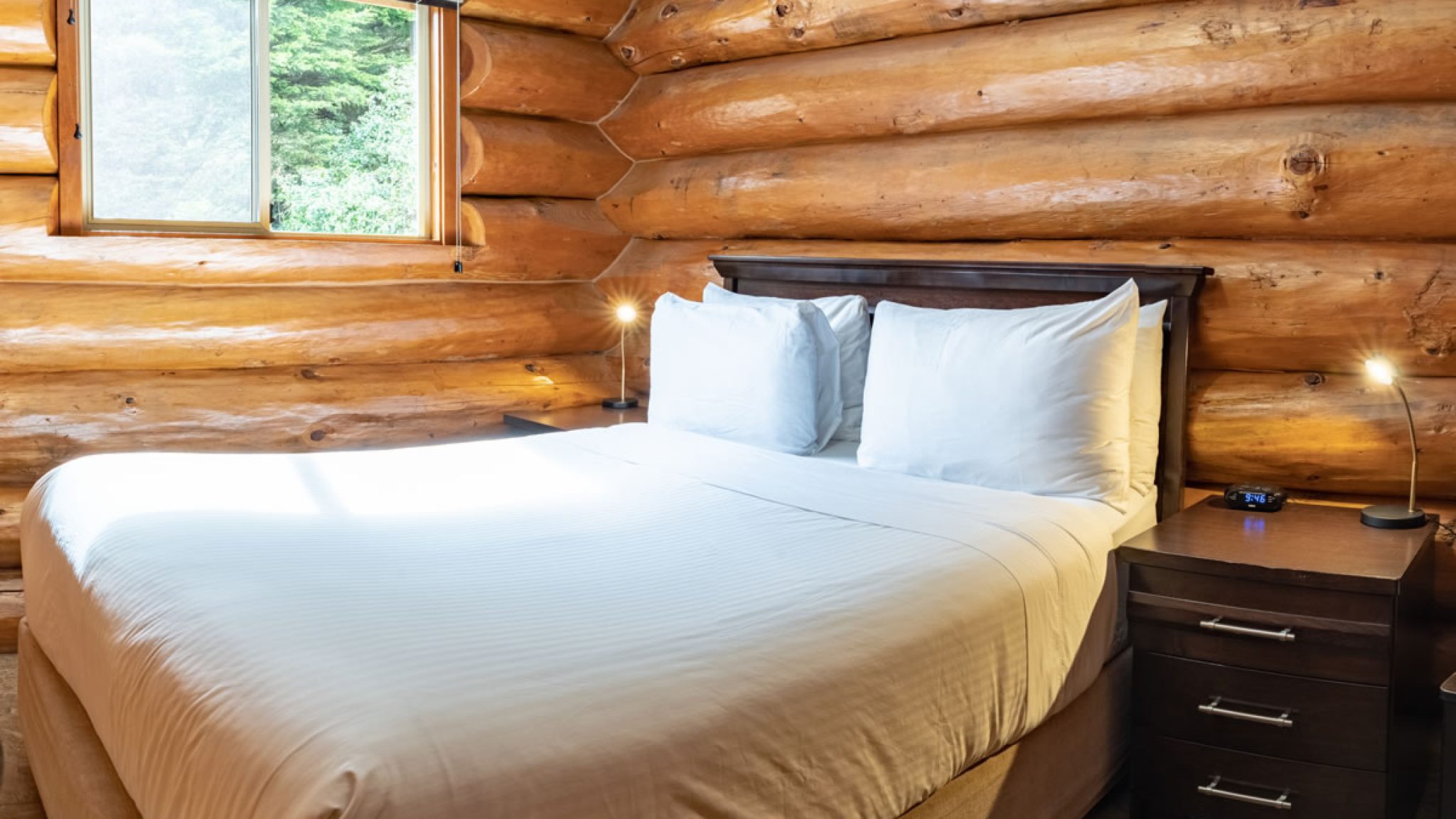 cabin15-bedroom1