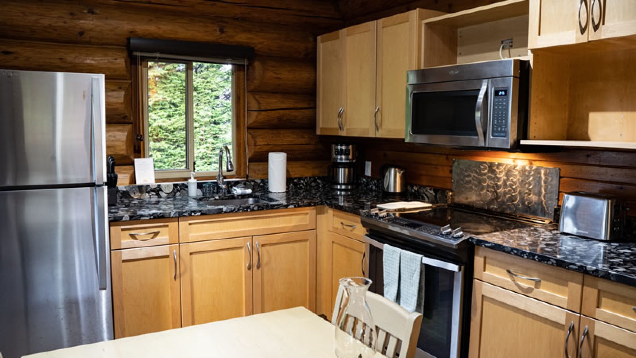 cabin19-kitchen_0