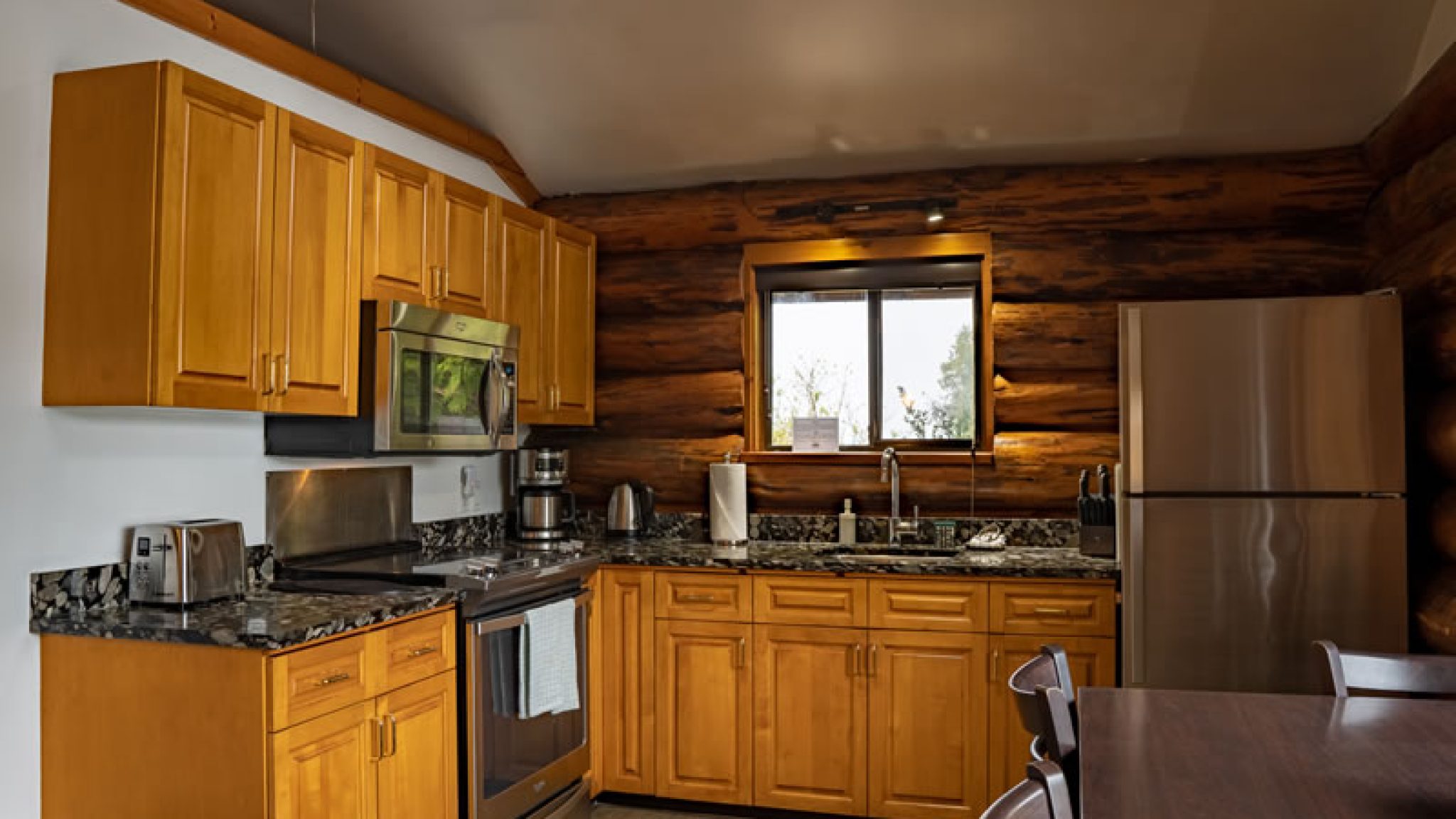 cabin2-kitchen_0