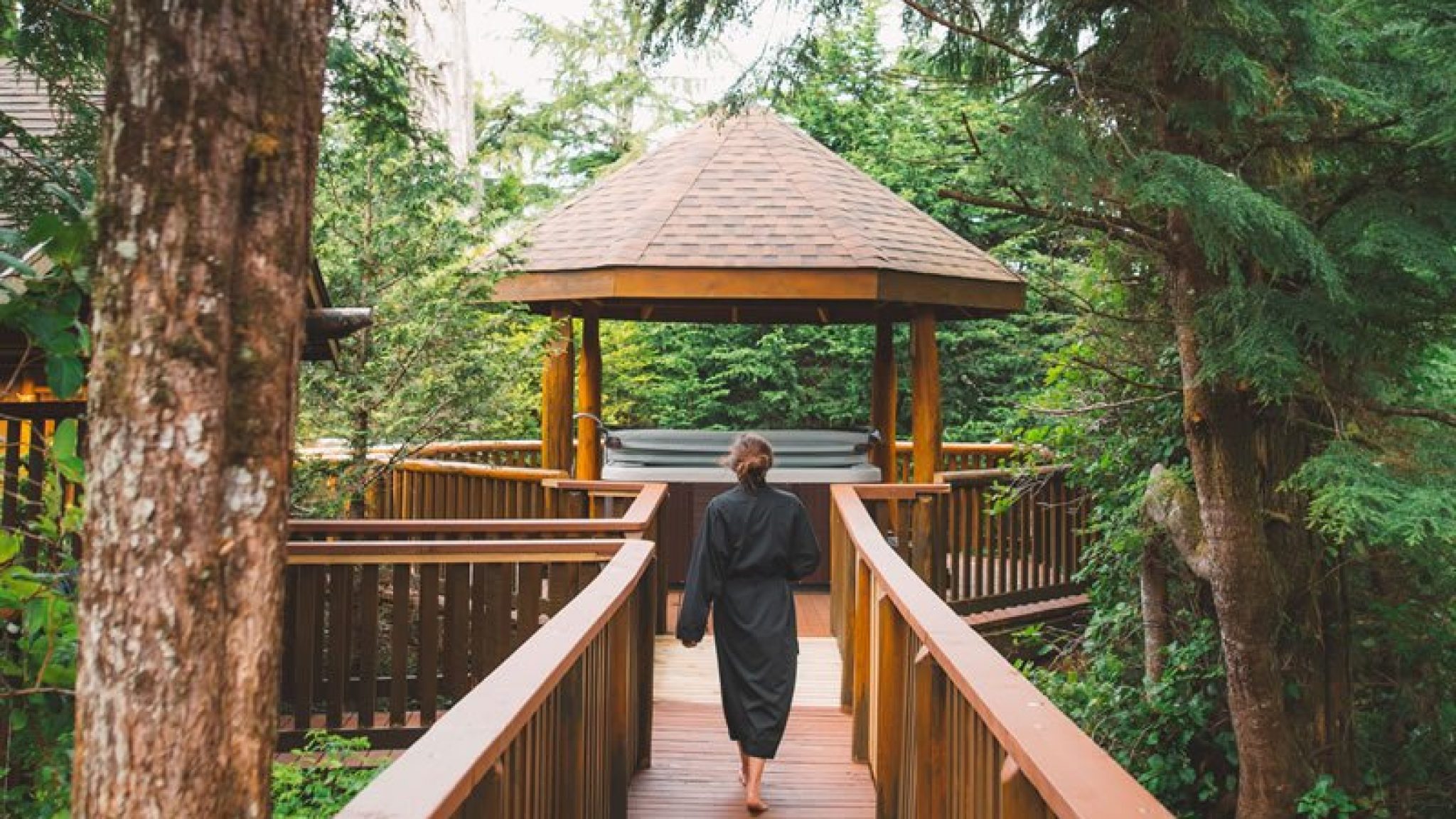 tofino-hot-tub (1)
